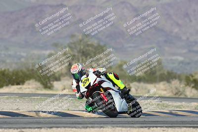 media/Jan-15-2026-Racers Edge (Thu) [[dfebeb70ab]]/2-A Group/Session 5 (Turn 5)/